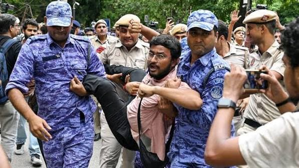 Hundreds Detained During Jantar Mantar Protest Against CEC Gyanesh Kumar